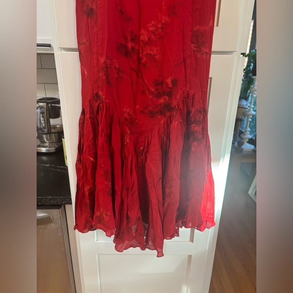 new Reformation Aiko bustier pleated mermaid midi dress in Red Vermillion floral - Picture 5 of 8